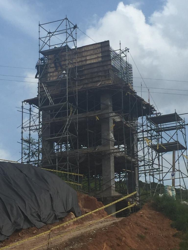 Estructura en construcción de Hb2 Ingeniería